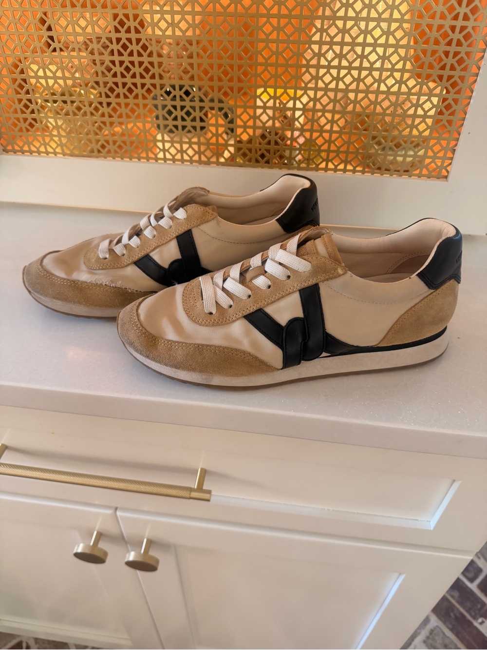 Veronica Beard Sneakers size 8 sneakers! Penrose sneakers - Picture 5 of 10